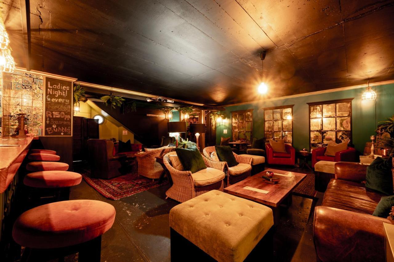 Noordhoek Village Hotel Экстерьер фото